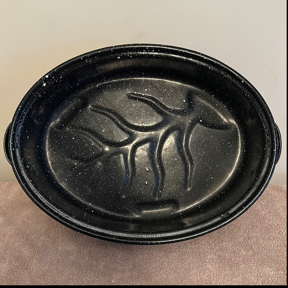 Vintage Enamelware Large 18” Roaster - Picture 6 of 10